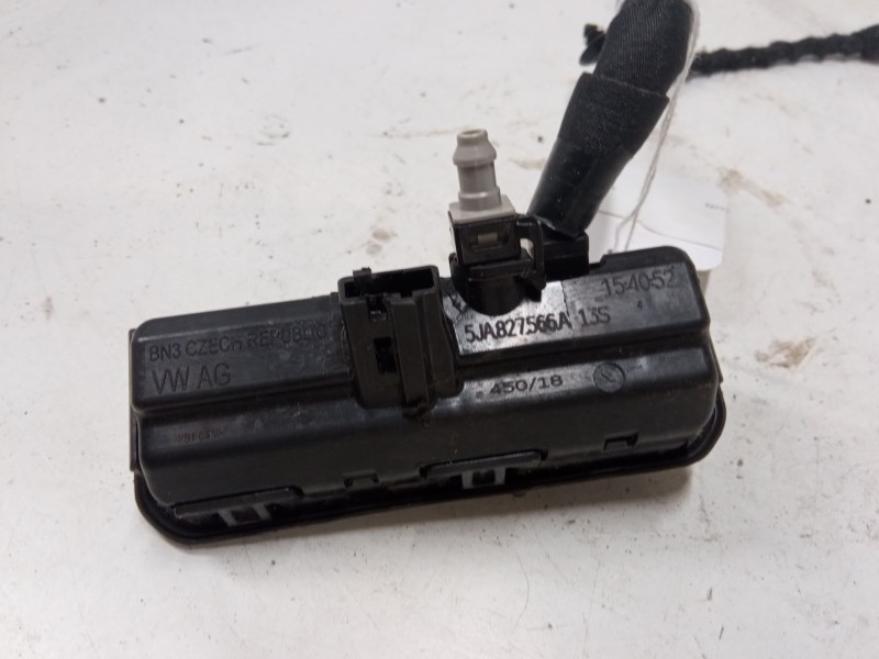 Recambio de maneta exterior electrica porton para skoda rapid spaceback (nh1) 1.0 tsi referencia OEM IAM 5JA827566A  