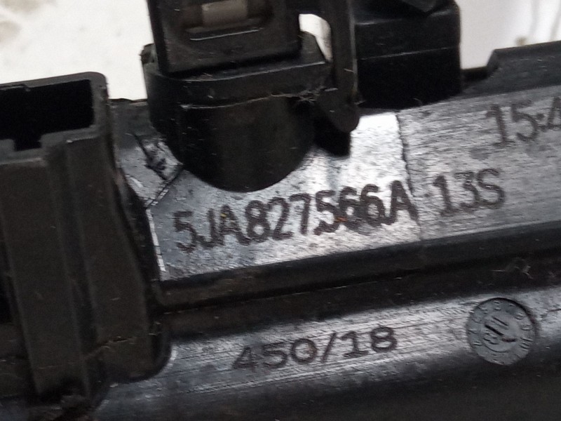 Recambio de maneta exterior electrica porton para skoda rapid spaceback (nh1) 1.0 tsi referencia OEM IAM 5JA827566A  