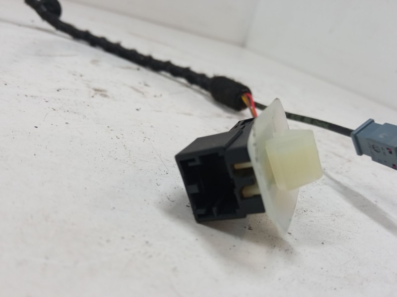 Recambio de maneta exterior electrica porton para skoda rapid spaceback (nh1) 1.0 tsi referencia OEM IAM 5JA827566A  