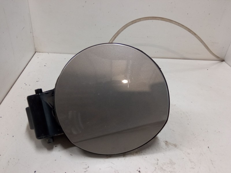 Recambio de tapa exterior combustible para skoda rapid spaceback (nh1) 1.0 tsi referencia OEM IAM   