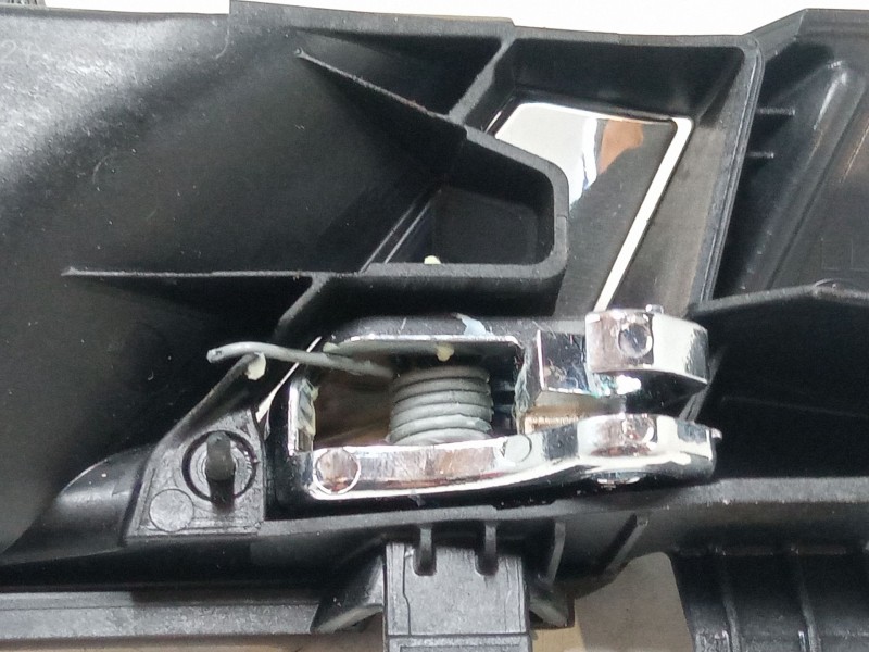 Recambio de maneta interior puerta delantera izquierda para skoda rapid spaceback (nh1) 1.0 tsi referencia OEM IAM   