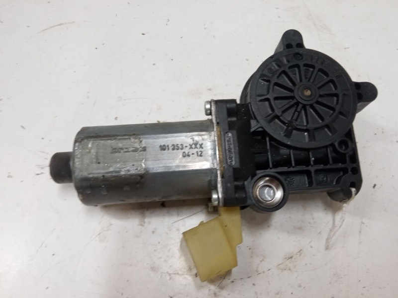 Recambio de motor elevaluna delantero izquierdo para volvo xc70 i cross country (295) d5 xc awd referencia OEM IAM   