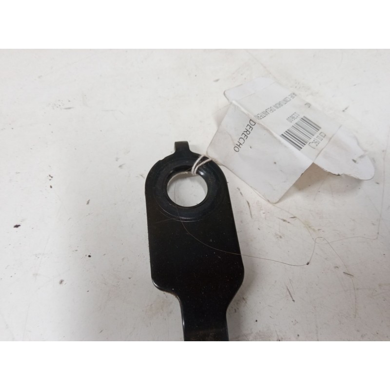 Recambio de anclaje cinturon delantero derecho para citroën c3 ii (sc_) 1.0 vti 68 referencia OEM IAM   