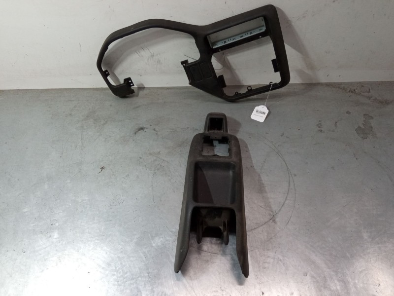 Recambio de consola central para peugeot 106 ii (1a_, 1c_) 1.4 i referencia OEM IAM   