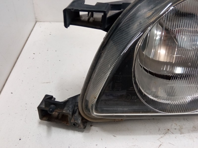 Recambio de faro izquierdo para toyota avensis (_t22_) 2.0 (st220_) referencia OEM IAM   