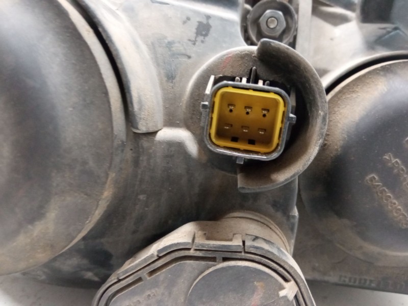 Recambio de faro izquierdo para toyota avensis (_t22_) 2.0 (st220_) referencia OEM IAM   