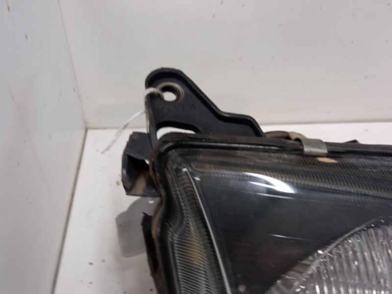 Recambio de faro derecho para toyota avensis (_t22_) 2.0 (st220_) referencia OEM IAM   