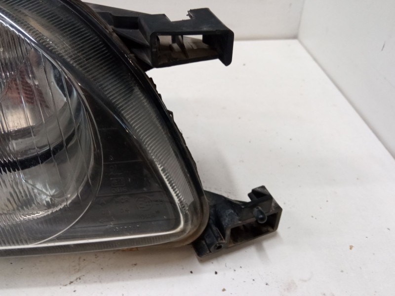 Recambio de faro derecho para toyota avensis (_t22_) 2.0 (st220_) referencia OEM IAM   