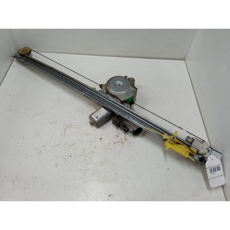 Recambio de elevalunas electrico delantero derecho para nissan primastar furgoneta (x83) 1.9 dci 100 referencia OEM IAM 91165705