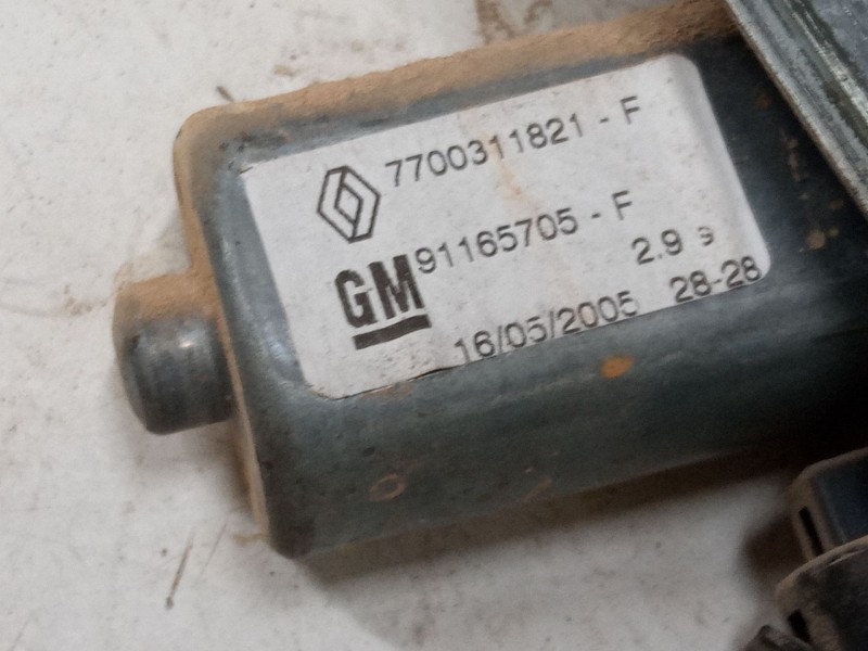 Recambio de elevalunas electrico delantero derecho para nissan primastar furgoneta (x83) 1.9 dci 100 referencia OEM IAM 91165705