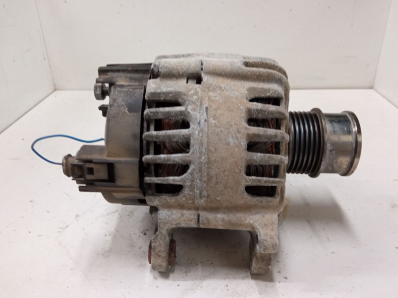 Recambio de alternador para skoda rapid spaceback (nh1) 1.0 tsi referencia OEM IAM 04E903015  