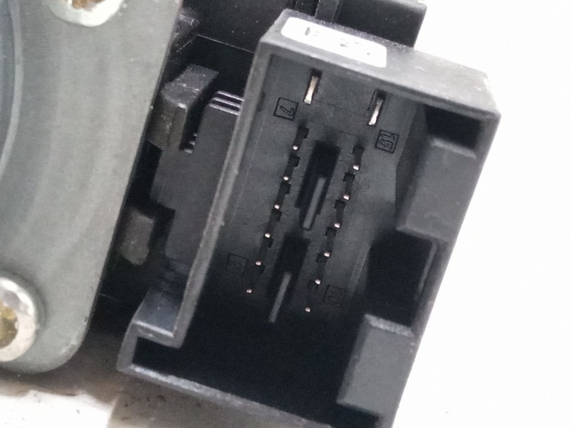 Recambio de motor elevaluna delantero derecho para volkswagen polo iv (9n_, 9a_) 1.2 referencia OEM IAM 6Q2959801E  