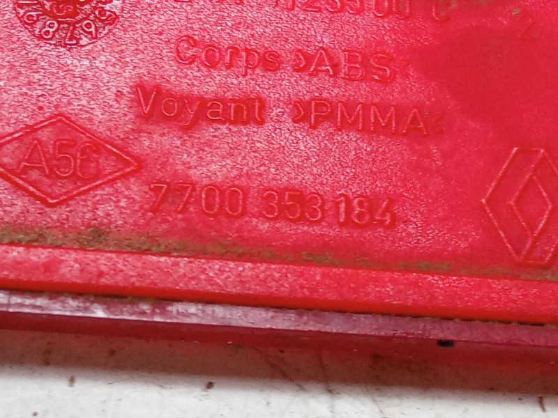Recambio de catadioptrico trasero derecho para nissan primastar furgoneta (x83) 1.9 dci 100 referencia OEM IAM   