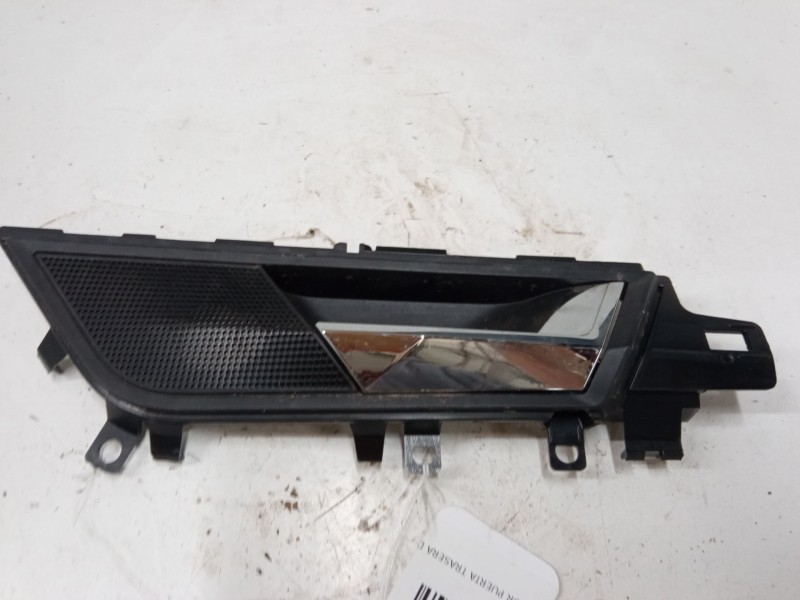Recambio de maneta interior puerta trasera derecha para skoda rapid spaceback (nh1) 1.0 tsi referencia OEM IAM 5JA837222  