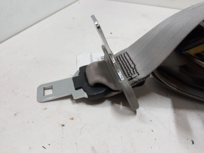 Recambio de cinturon seguridad trasero central para renault scénic i monospace (ja0/1_, fa0_) 1.9 dci (ja05, ja1f) referencia OE