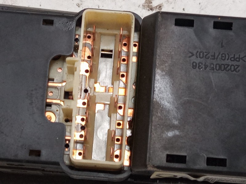 Recambio de mando elevalunas delantero izquierdo para chevrolet captiva (c100, c140) 2.0 d 4wd referencia OEM IAM   
