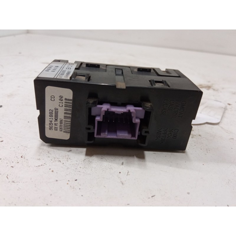 Recambio de pantalla interior reloj para chevrolet captiva (c100, c140) 2.0 d 4wd referencia OEM IAM 96941882  