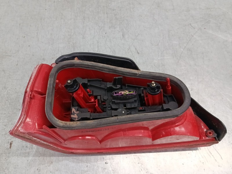 Recambio de piloto trasero derecho para peugeot 106 ii (1a_, 1c_) 1.1 i referencia OEM IAM   