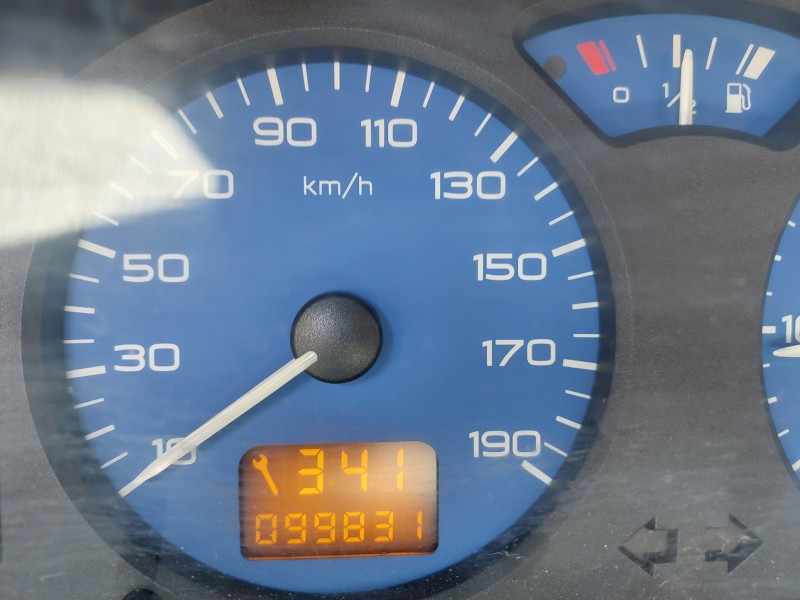 peugeot 106 ii (1a_, 1c_) del año 2001