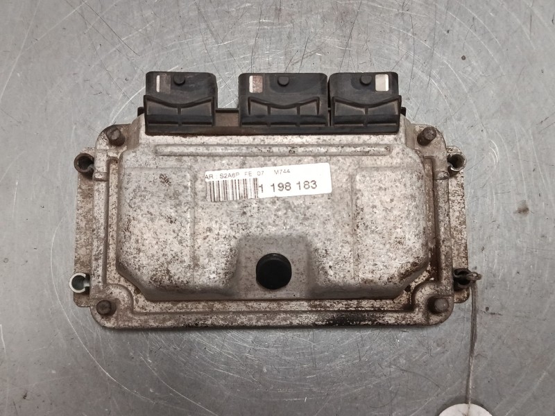 Recambio de centralita motor uce para peugeot 106 ii (1a_, 1c_) 1.1 i referencia OEM IAM 9637838780 0261206246 