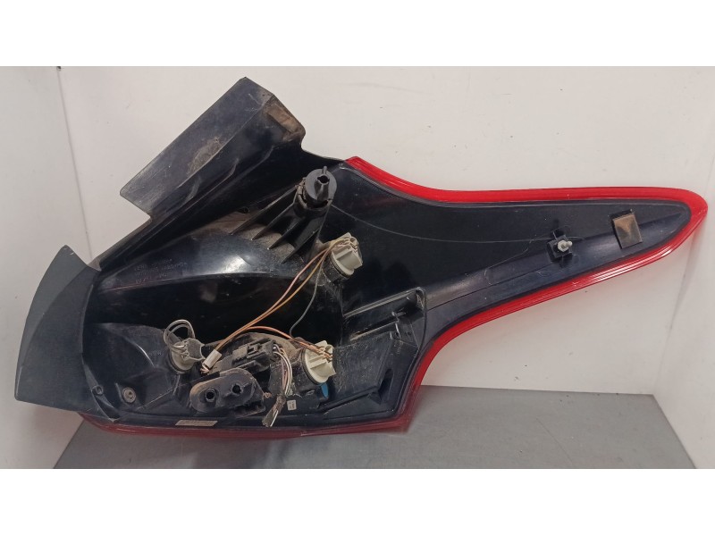 Recambio de piloto trasero izquierdo para ford focus iii turnier 1.0 ecoboost referencia OEM IAM F1EB13405B  