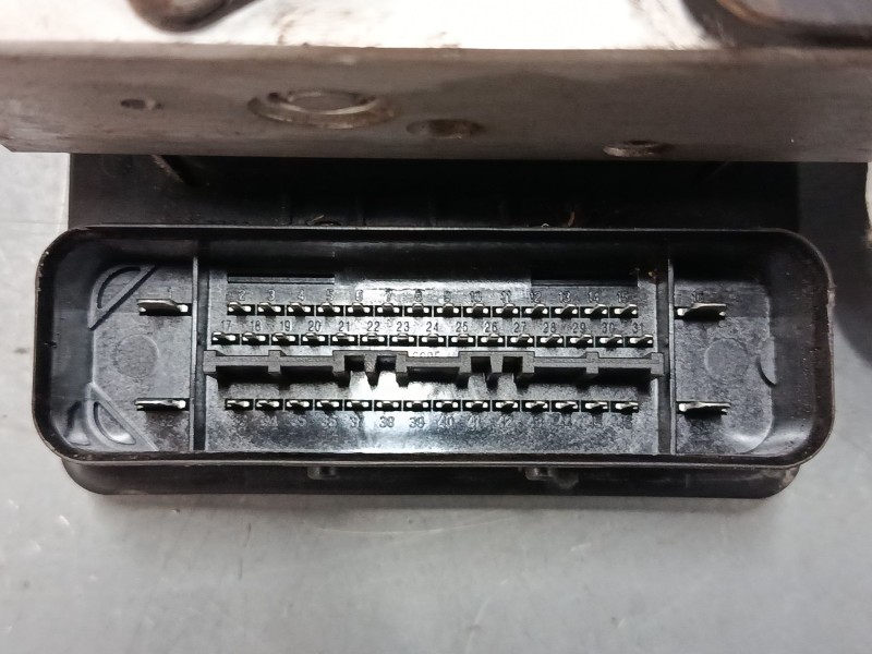 Recambio de abs para ssangyong rexton / rexton ii (gab_) 2.7 xdi referencia OEM IAM 4894008200 06210904143 