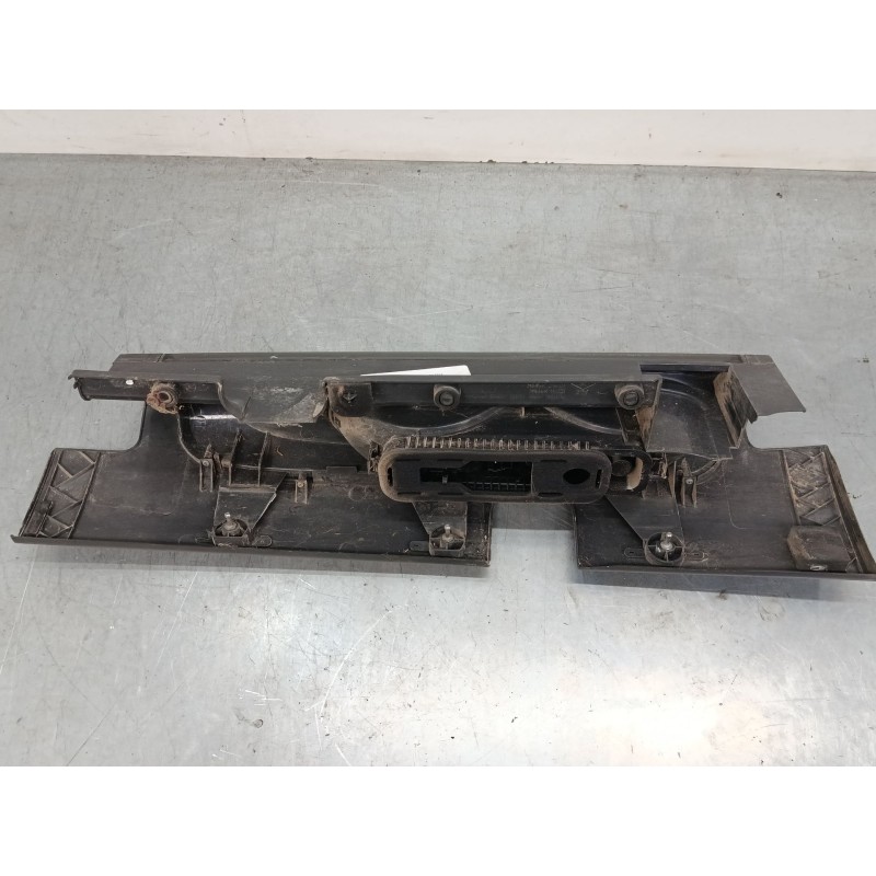 Recambio de piloto trasero derecho para renault trafic ii furgoneta (fl) 1.9 dci 100 (fl0c) referencia OEM IAM   