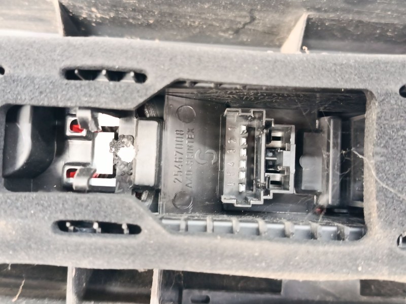 Recambio de piloto trasero derecho para renault trafic ii furgoneta (fl) 1.9 dci 100 (fl0c) referencia OEM IAM   