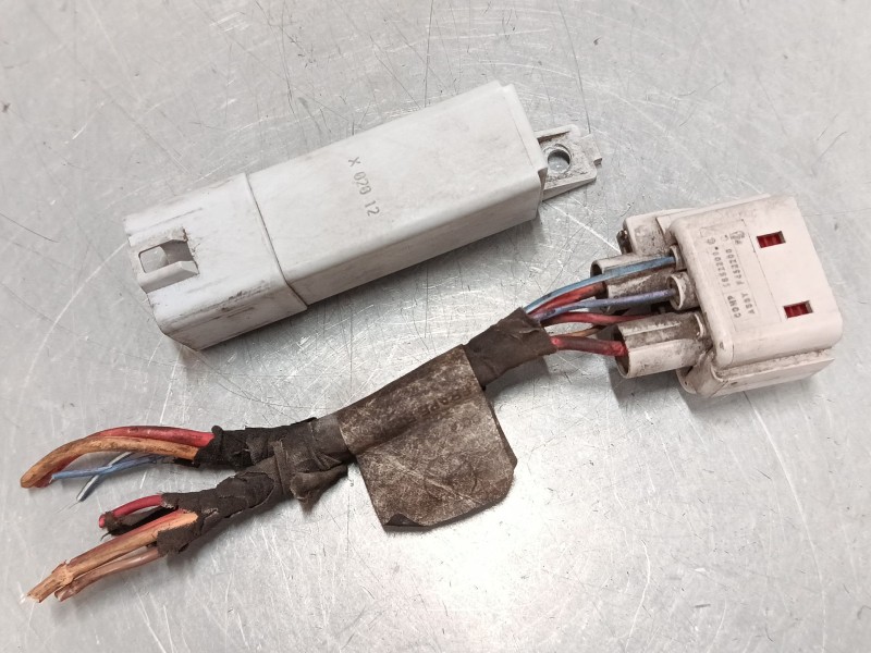 Recambio de rele electroventilador para mercedes-benz vito / mixto furgoneta (w639) 110 cdi (639.601, 639.603, 639.605) referenc
