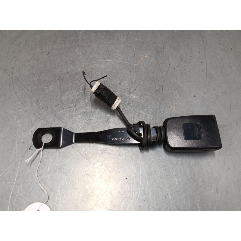 Recambio de anclaje cinturon delantero izquierdo para ssangyong rexton / rexton ii (gab_) 2.7 xdi referencia OEM IAM 606362700A 