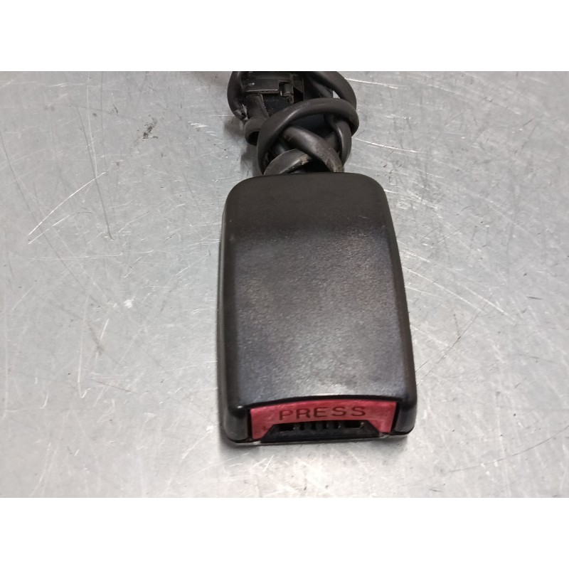 Recambio de anclaje cinturon delantero izquierdo para ssangyong rexton / rexton ii (gab_) 2.7 xdi referencia OEM IAM 606362700A 