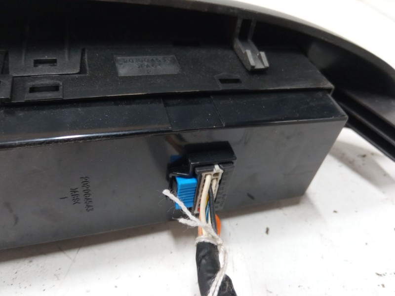 Recambio de motor elevaluna delantero izquierdo para kia carnival / grand carnival iii (vq) 2.9 crdi referencia OEM IAM 935704D3