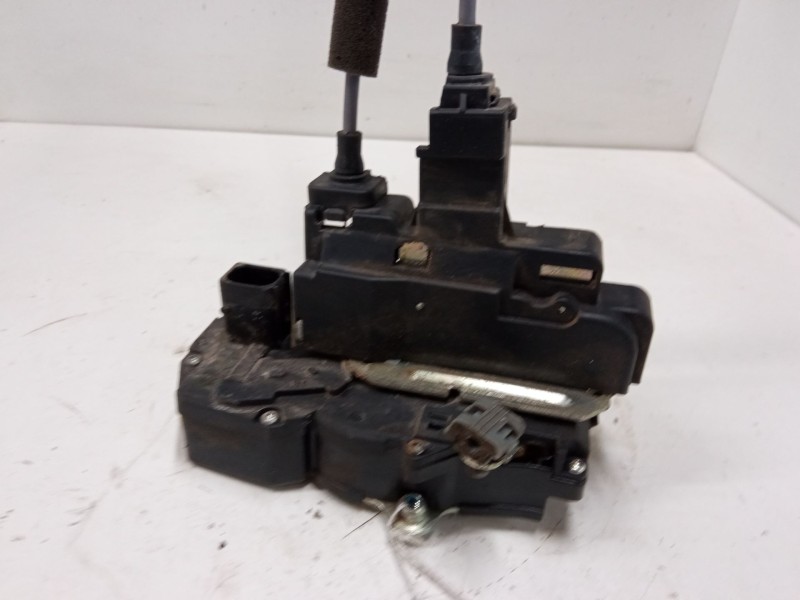 Recambio de cerradura puerta trasera derecha para chevrolet captiva (c100, c140) 2.0 d 4wd referencia OEM IAM   