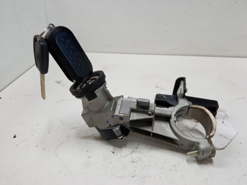 Recambio de clausor para fiat punto referencia OEM IAM   