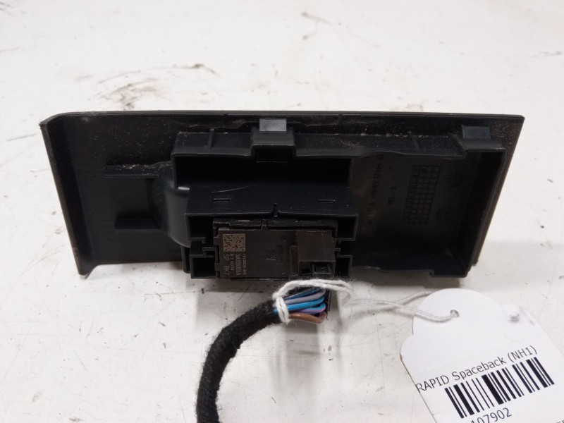 Recambio de mando elevalunas delantero derecho para skoda rapid spaceback (nh1) 1.0 tsi referencia OEM IAM   