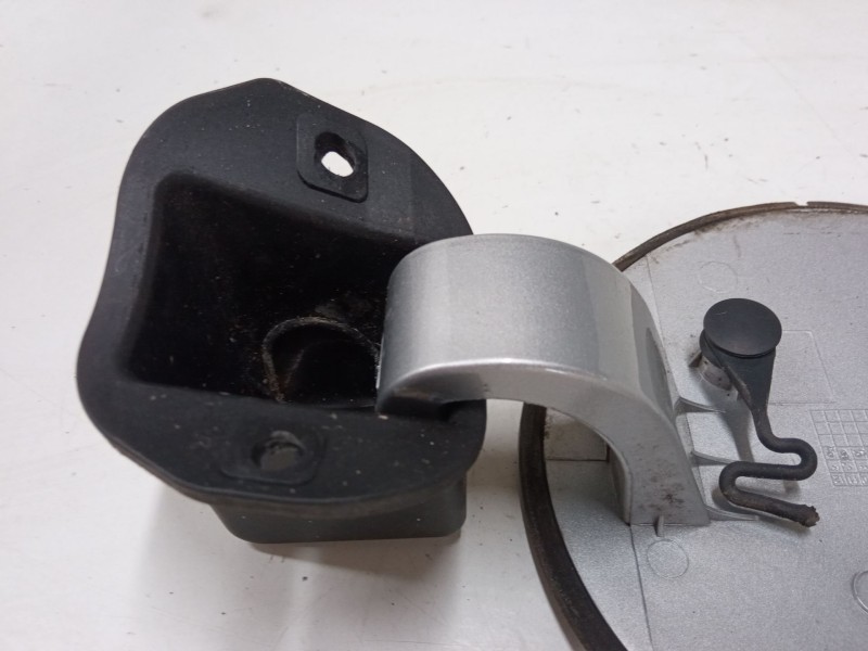 Recambio de tapa exterior combustible para chevrolet captiva (c100, c140) 2.4 4wd referencia OEM IAM   