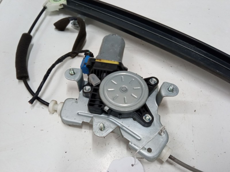 Recambio de elevalunas electrico delantero izquierdo para chevrolet captiva (c100, c140) 2.4 4wd referencia OEM IAM 25937973  