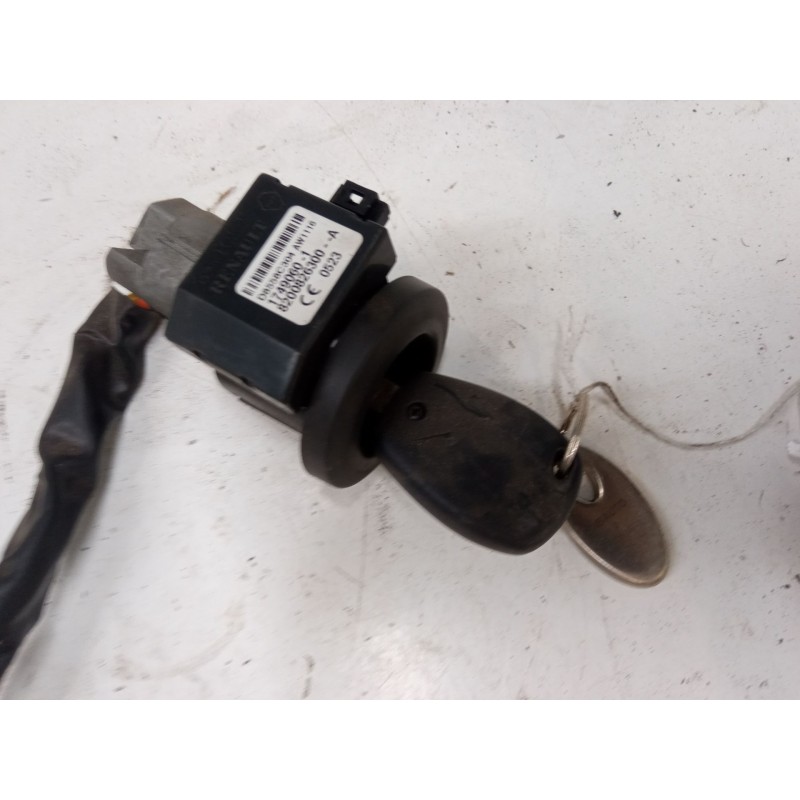 Recambio de clausor para dacia sandero (bs_) 1.4 (bs0c, bs0a, bs0g, bs1f, bs0e) referencia OEM IAM 8200826300  17490601