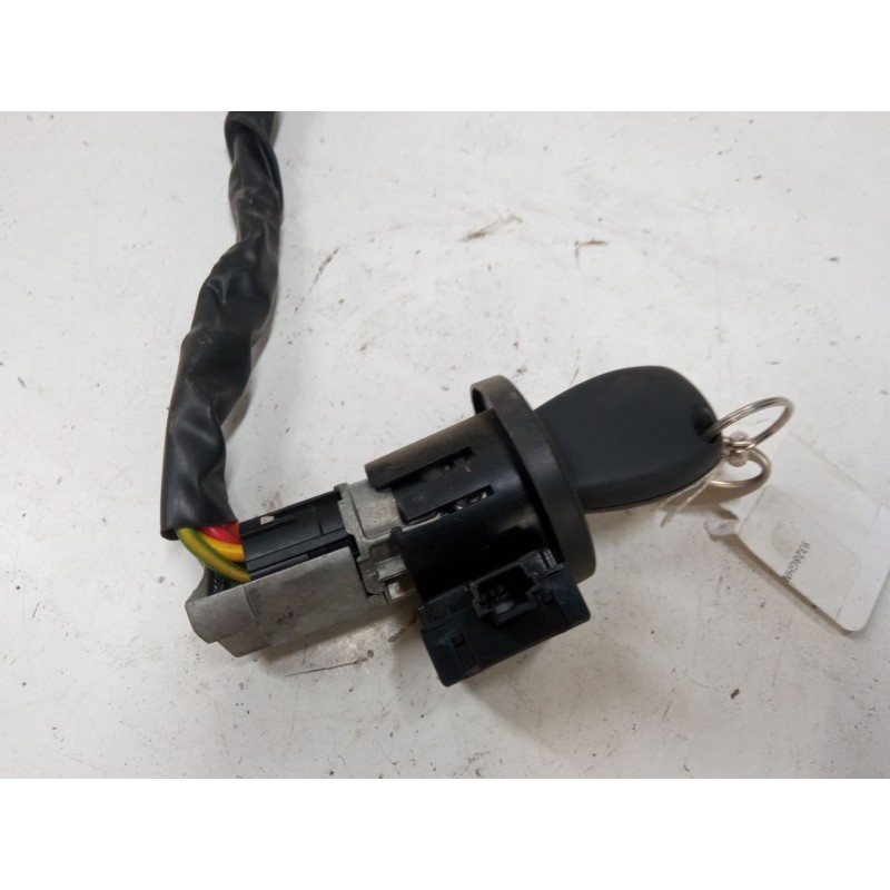 Recambio de clausor para dacia sandero (bs_) 1.4 (bs0c, bs0a, bs0g, bs1f, bs0e) referencia OEM IAM 8200826300  17490601