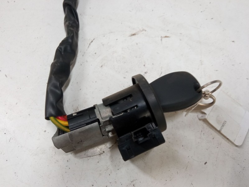 Recambio de clausor para dacia sandero (bs_) 1.4 (bs0c, bs0a, bs0g, bs1f, bs0e) referencia OEM IAM 8200826300  17490601