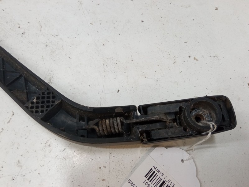 Recambio de brazo limpia trasero para toyota auris (_e15_) 1.4 d-4d (nde150_) referencia OEM IAM   