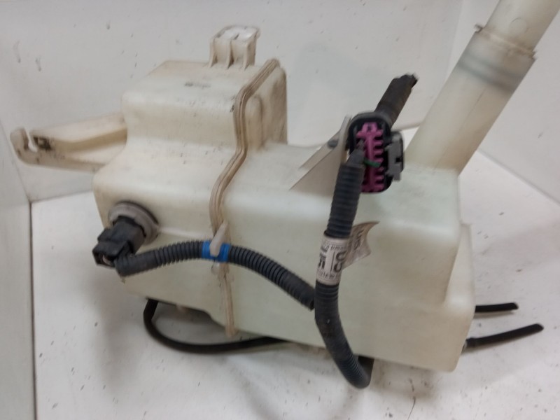 Recambio de deposito limpiaparabrisas para chevrolet captiva (c100, c140) 2.4 4wd referencia OEM IAM   
