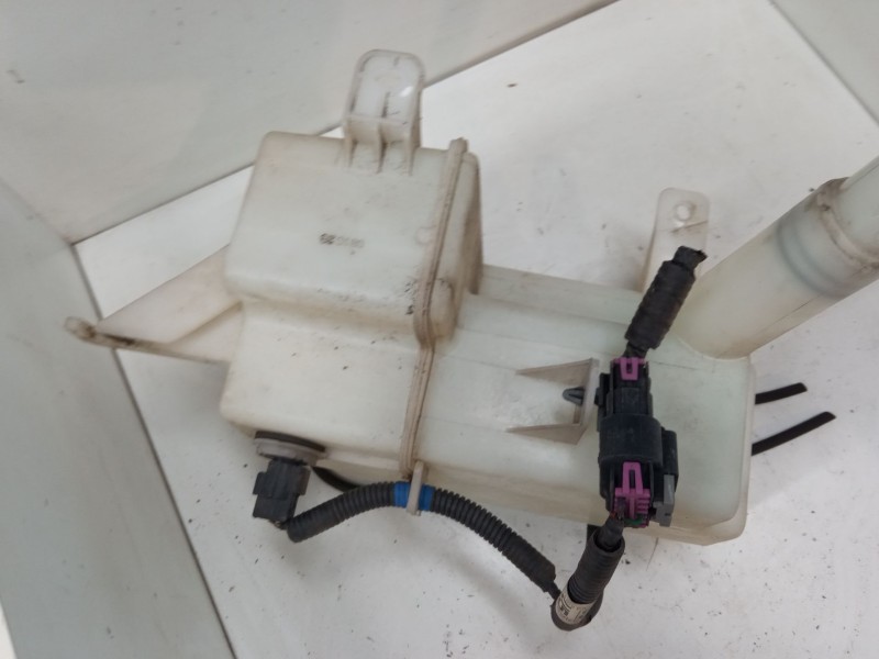 Recambio de deposito limpiaparabrisas para chevrolet captiva (c100, c140) 2.4 4wd referencia OEM IAM   