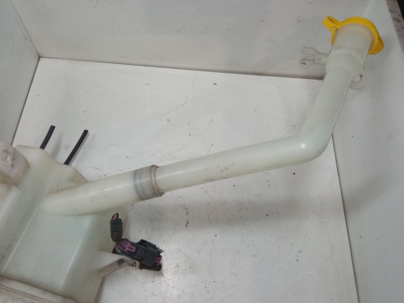Recambio de deposito limpiaparabrisas para chevrolet captiva (c100, c140) 2.4 4wd referencia OEM IAM   