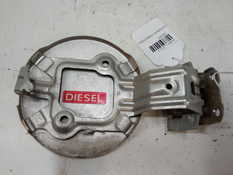 Recambio de tapa exterior combustible para toyota auris (_e15_) 1.4 d-4d (nde150_) referencia OEM IAM   