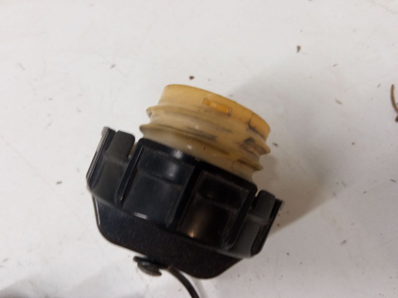 Recambio de tapa exterior combustible para mitsubishi outlander i (cu_w) 2.4 4wd (cu5w) referencia OEM IAM   