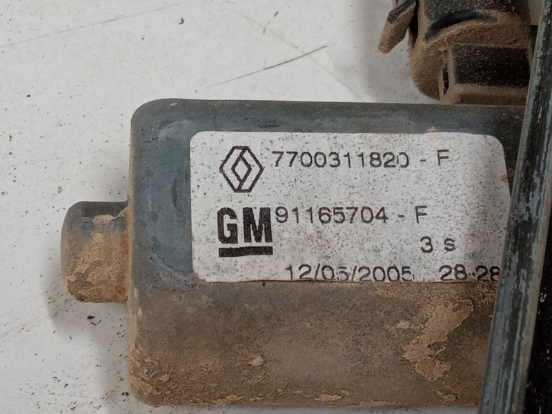 Recambio de elevalunas electrico delantero izquierdo para nissan primastar furgoneta (x83) 1.9 dci 100 referencia OEM IAM   
