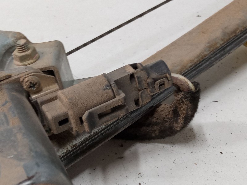 Recambio de elevalunas electrico delantero izquierdo para nissan primastar furgoneta (x83) 1.9 dci 100 referencia OEM IAM   
