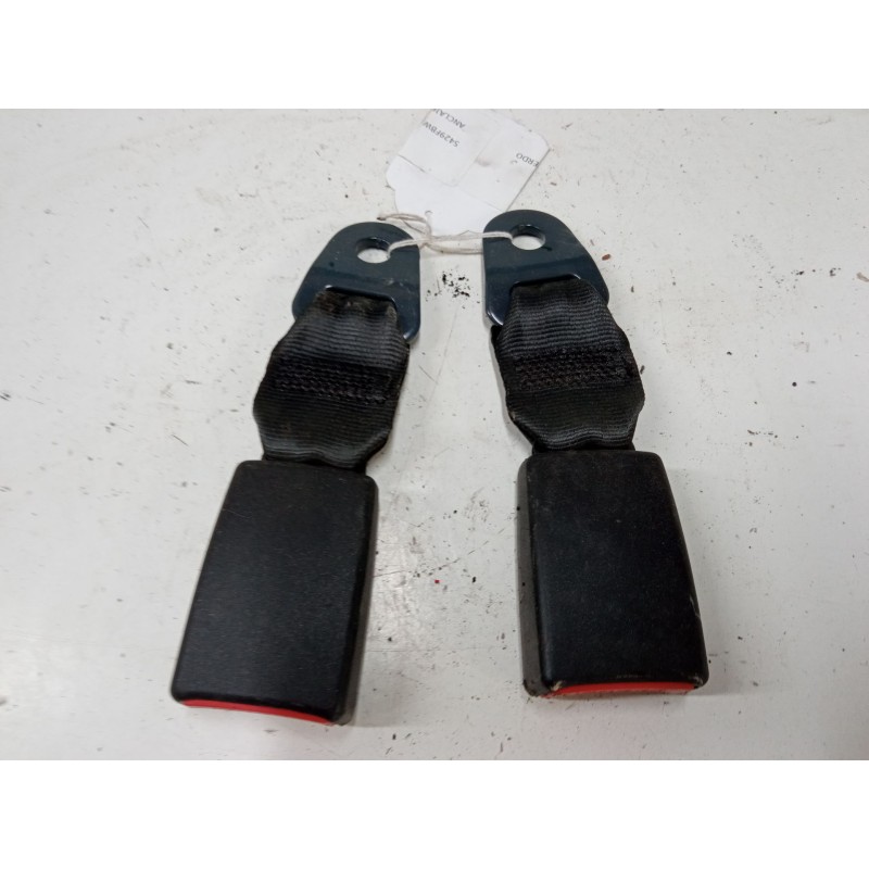 Recambio de anclaje cinturon trasero izquierdo para citroën c3 i (fc_, fn_) 1.4 i referencia OEM IAM   
