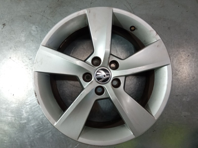 Recambio de llanta aluminio 16´´ para skoda rapid spaceback (nh1) 1.0 tsi referencia OEM IAM   